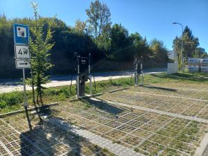 dobíjecí stanice v ul. Berky z Dubé